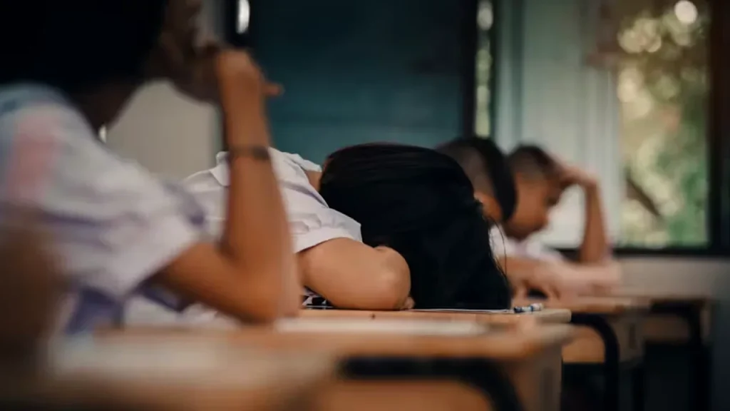 Mental Health, Alasan Sekolah Ini Larang Siswa Berpakaian Hitam